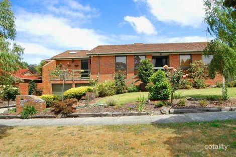 25 Whalley Dr, Wheelers Hill, VIC 3150