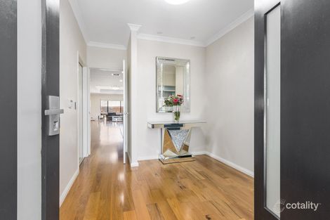 Property photo of 13 Sinagra Way Yangebup WA 6164