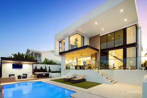 Property photo of 32 Rio Vista Boulevard Broadbeach Waters QLD 4218