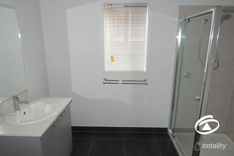 Property photo of 5 Viewbank Road Clyde North VIC 3978