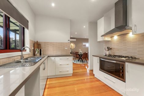 Property photo of 2/12 Whittens Lane Doncaster VIC 3108