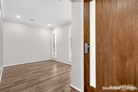 Property photo of 7 Elvire Road Craigieburn VIC 3064