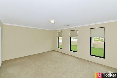Property photo of 11 Endeavour Circle Wannanup WA 6210