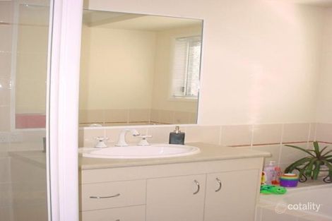 Property photo of 28 Skinner Crescent Silkstone QLD 4304