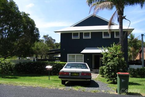 138 Blue Bell Dr, Wamberal, NSW 2260