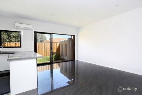 Property photo of 2/1 Buchan Street Meadow Heights VIC 3048