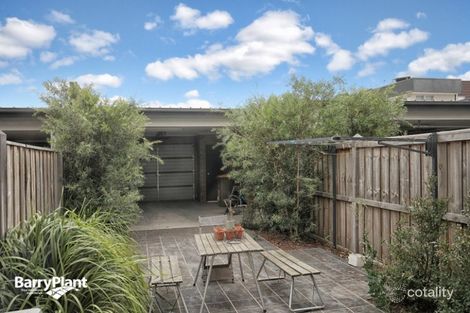 Property photo of 9 Alexander Circuit Craigieburn VIC 3064