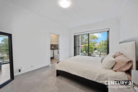 Property photo of 4/18 Forrest Road East Hills NSW 2213