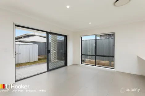 Property photo of 32 Goodluck Circuit Cobbitty NSW 2570