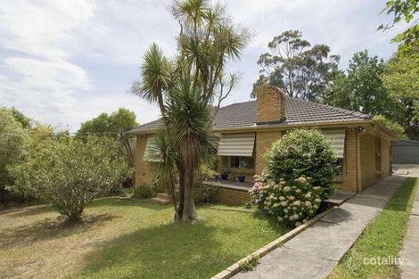 11 Shakespeare Ave, Mooroolbark, VIC 3138
