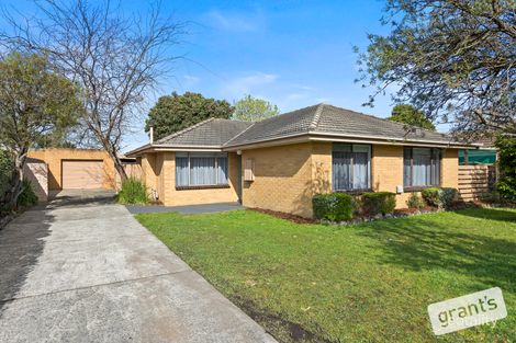 Property photo of 5 Western Way Narre Warren VIC 3805