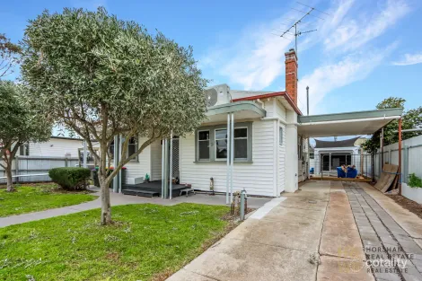 Property photo of 9 Edward Street Horsham VIC 3400