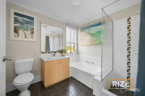 Property photo of 3/37 Stradbroke Gardens Ridgewood WA 6030