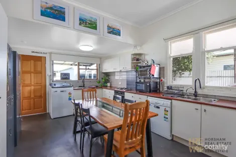 Property photo of 9 Edward Street Horsham VIC 3400