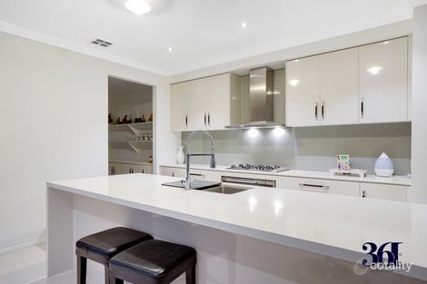 Property photo of 6 Carmine Circuit Burnside VIC 3023