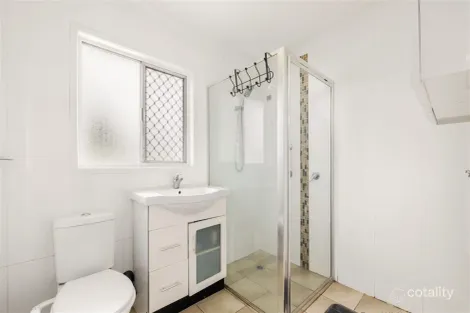 Property photo of 228 Middle Road Boronia Heights QLD 4124