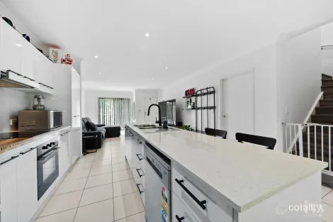 Property photo of 2/35 Chrome Drive Pimpama QLD 4209