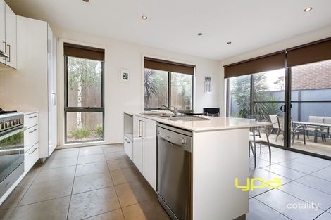 Property photo of 2/2A Queens Court Werribee VIC 3030