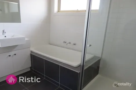 Property photo of 3/5 Crevelli Street Reservoir VIC 3073
