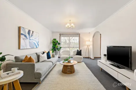 Property photo of 52 McLaughlin Crescent Mill Park VIC 3082