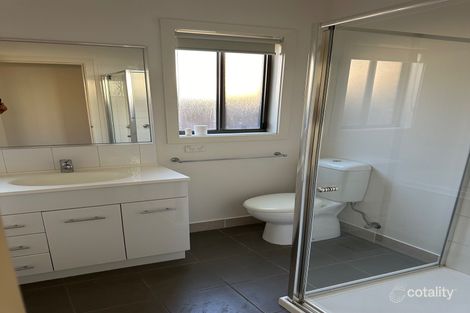 Property photo of 11 Dolphin Drive South Morang VIC 3752