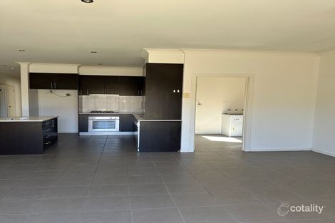 Property photo of 11 Dolphin Drive South Morang VIC 3752