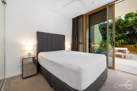 Property photo of 105/25 Shafston Avenue Kangaroo Point QLD 4169