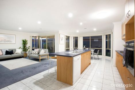 Property photo of 30 Jamieson Way Berwick VIC 3806