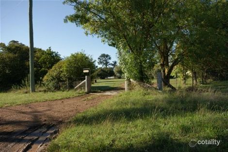 Property photo of 14 Black Lane Dangarsleigh NSW 2350