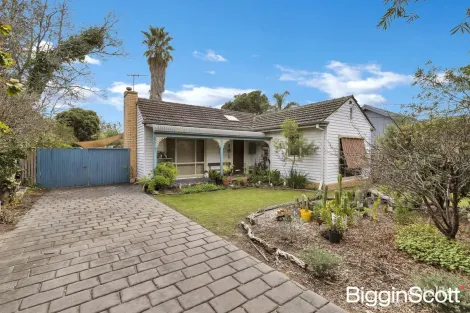 8 Kananook Ave, Seaford, VIC 3198