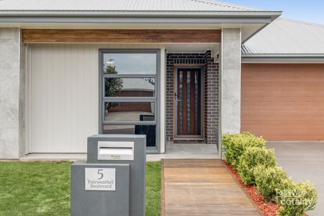 Property photo of 5 Fairweather Boulevard Highfields QLD 4352