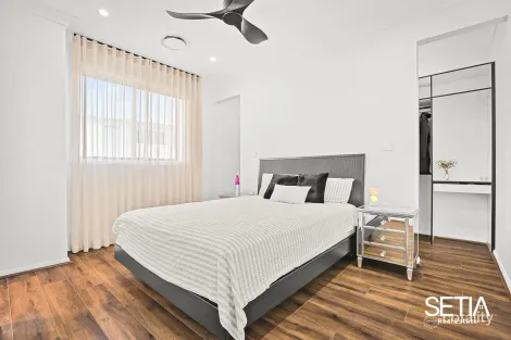 Property photo of 54 Riverflat Drive Glenmore Park NSW 2745
