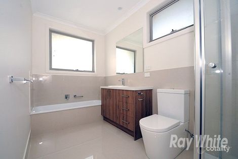 Property photo of 2/6 Fernvale Crescent Wheelers Hill VIC 3150