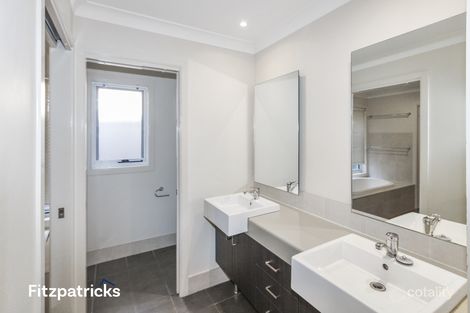 Property photo of 19 Apprentice Avenue Ashmont NSW 2650