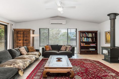 Property photo of 4 Mahr Place Suffolk Park NSW 2481