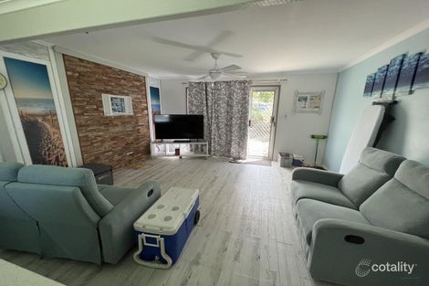 Property photo of 121 Moreton Terrace Beachmere QLD 4510