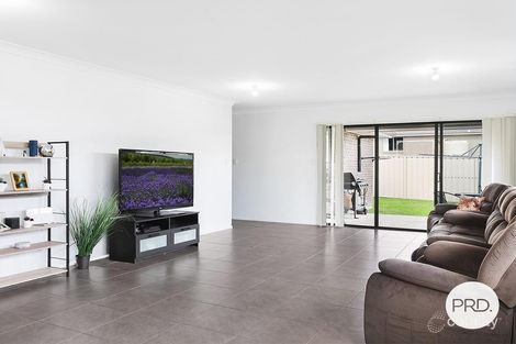 Property photo of 18 Oakleigh Way Morisset NSW 2264