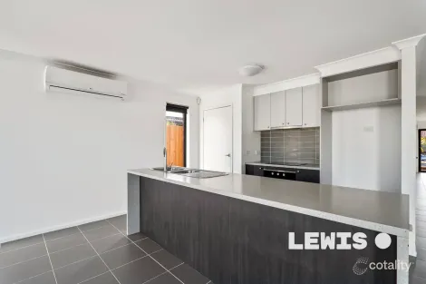 Property photo of 6 Sutton Grove Melton West VIC 3337