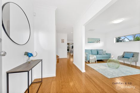 Property photo of 17 McKinley Drive Roxburgh Park VIC 3064