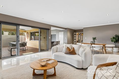 44 Labianca Vsta, Carramar, WA 6031