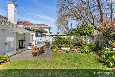 Property photo of 2/243 Waverley Road Malvern East VIC 3145