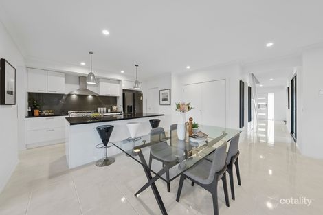 Property photo of 66 Swindale Way Clyde North VIC 3978
