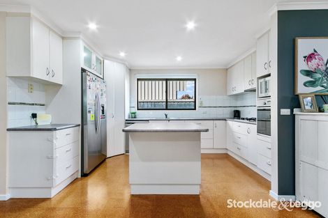 Property photo of 2 Karlo Court Morwell VIC 3840