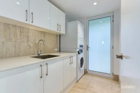 Property photo of 33 Stephens Road South Brisbane QLD 4101