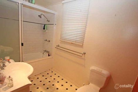 Property photo of 69 Dunn Road Avenell Heights QLD 4670