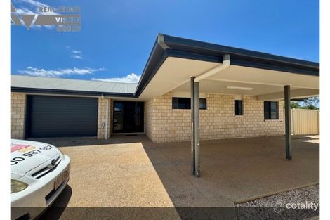 Property photo of 17 Lakeside Drive Emerald QLD 4720