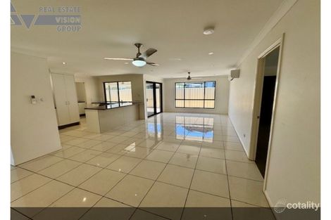 Property photo of 17 Lakeside Drive Emerald QLD 4720
