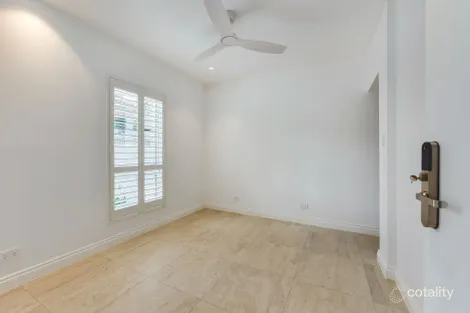 Property photo of 33 Stephens Road South Brisbane QLD 4101