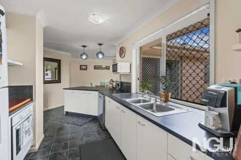 Property photo of 6 Rangeview Drive Flinders View QLD 4305