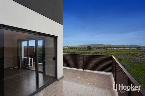 Property photo of 1 Swagman Walk Wollert VIC 3750